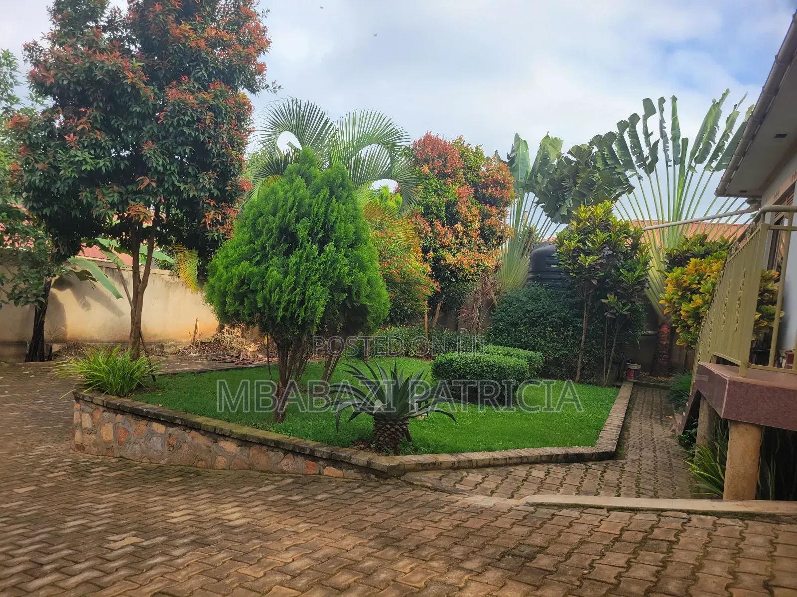 3bdrm House in Lugoba Jinjakaloli, Kawempe for sale