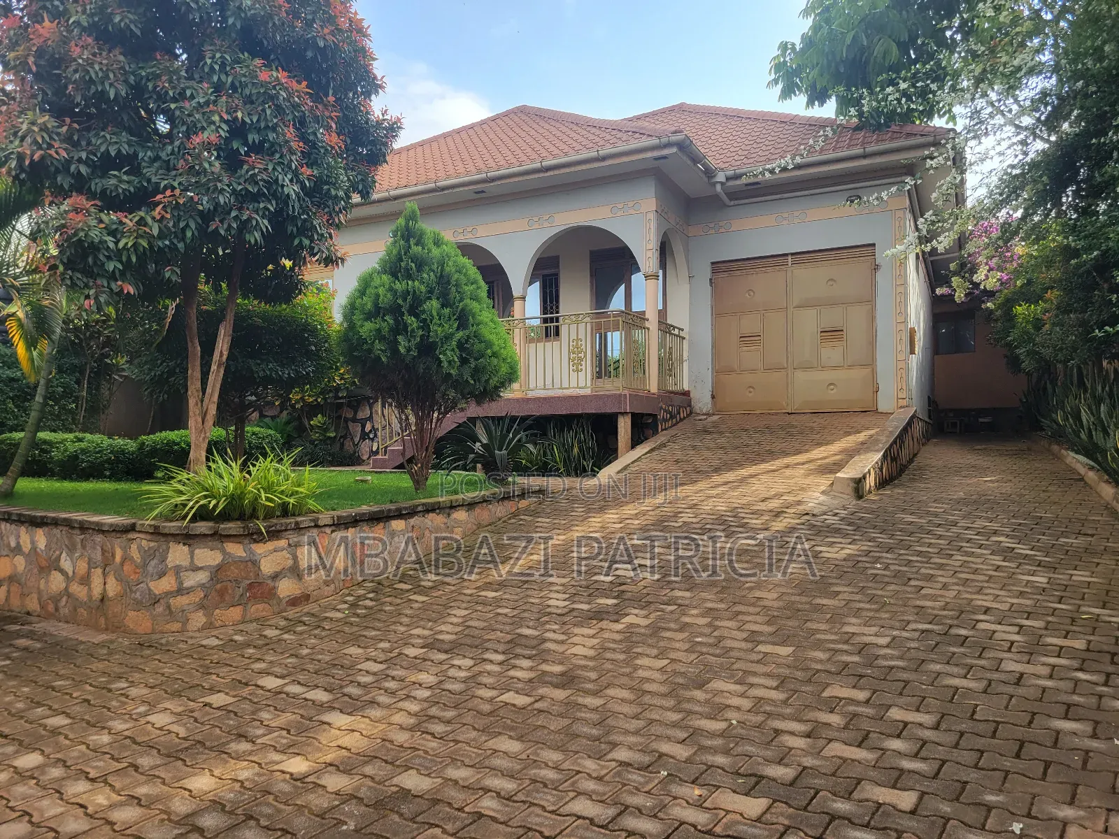 3bdrm House in Lugoba Jinjakaloli, Kawempe for sale