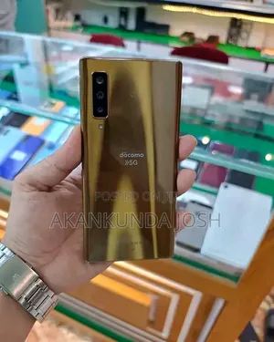 Fujitsu Arrows NX9 F-52A 128 GB Rose Gold