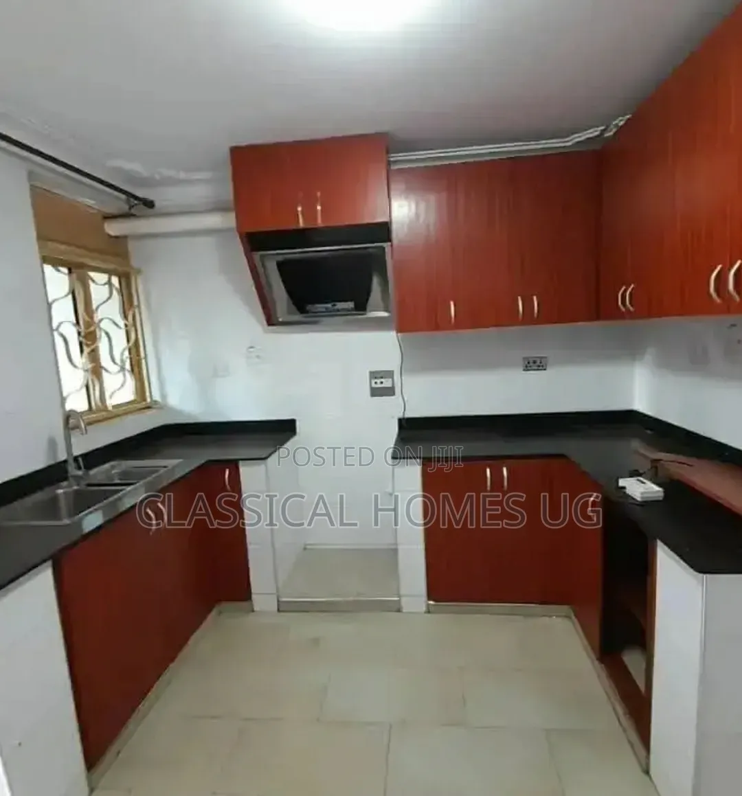 3bdrm Apartment in Lubowa Entebbe Road, Central Division for rent