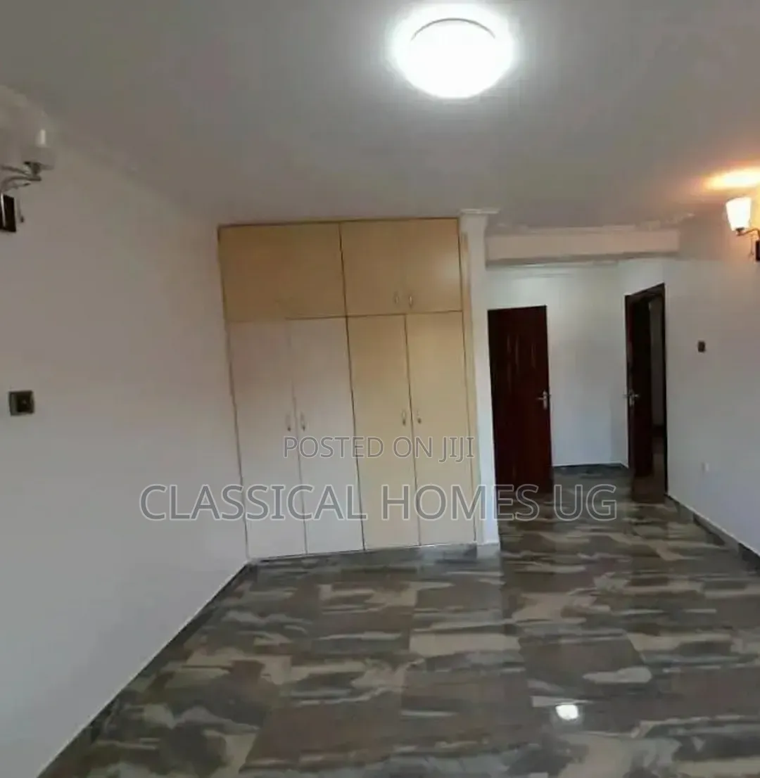 3bdrm Apartment in Lubowa Entebbe Road, Central Division for rent