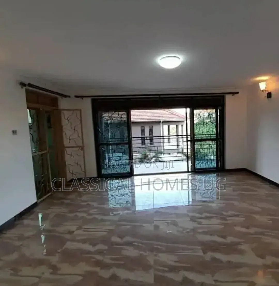 3bdrm Apartment in Lubowa Entebbe Road, Central Division for rent