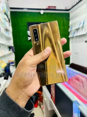 Fujitsu Arrows NX9 F-52A 128 GB Gold