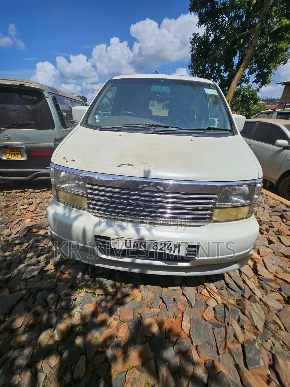 Nissan Elgrand 1999