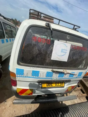 Toyota HiAce 2003 White