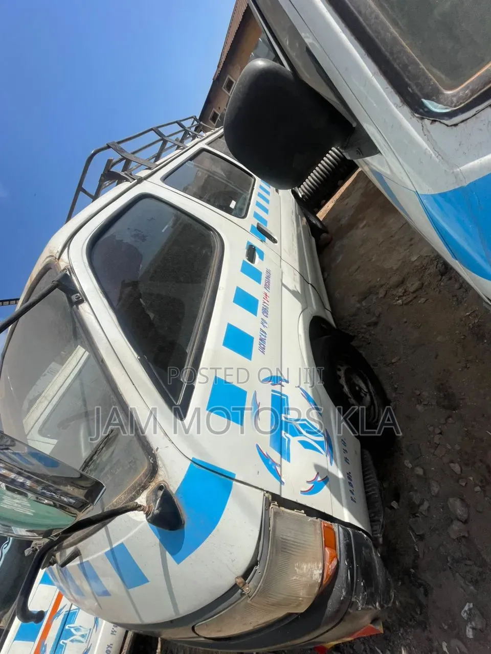 Toyota HiAce 2003 White