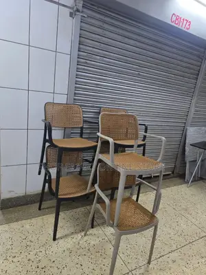 London Frame Plastic Chairs Plastic Chairs