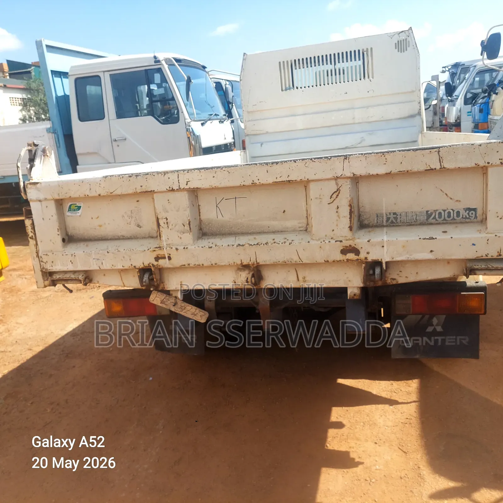 Canter Dump Truck Pearl White 4d32 Engine