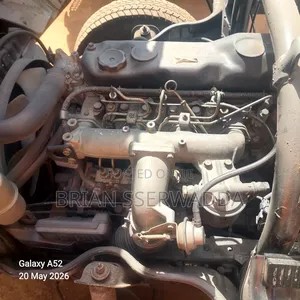 Canter Dump Truck Pearl White 4d32 Engine