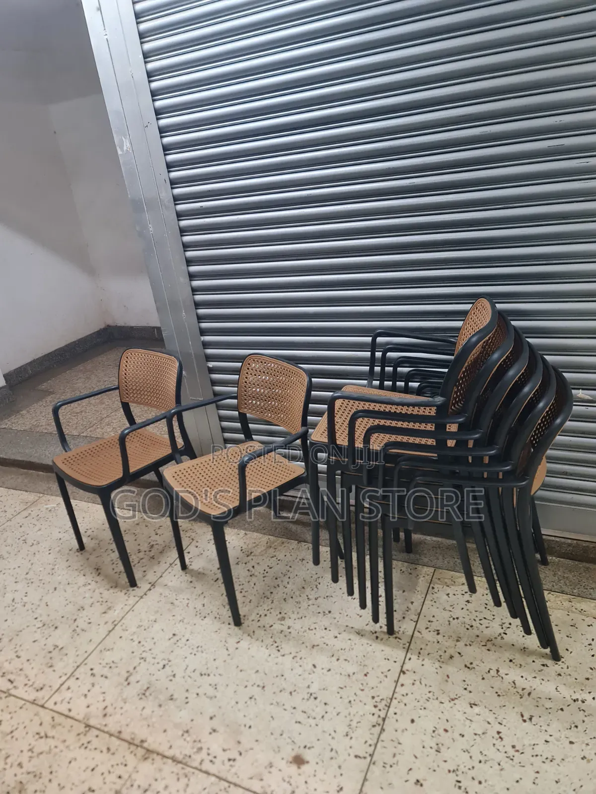 Studio Plastic Chairs Plastic Chairs