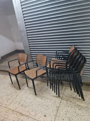 Studio Plastic Chairs Plastic Chairs
