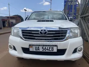 Toyota Hilux 2014 White