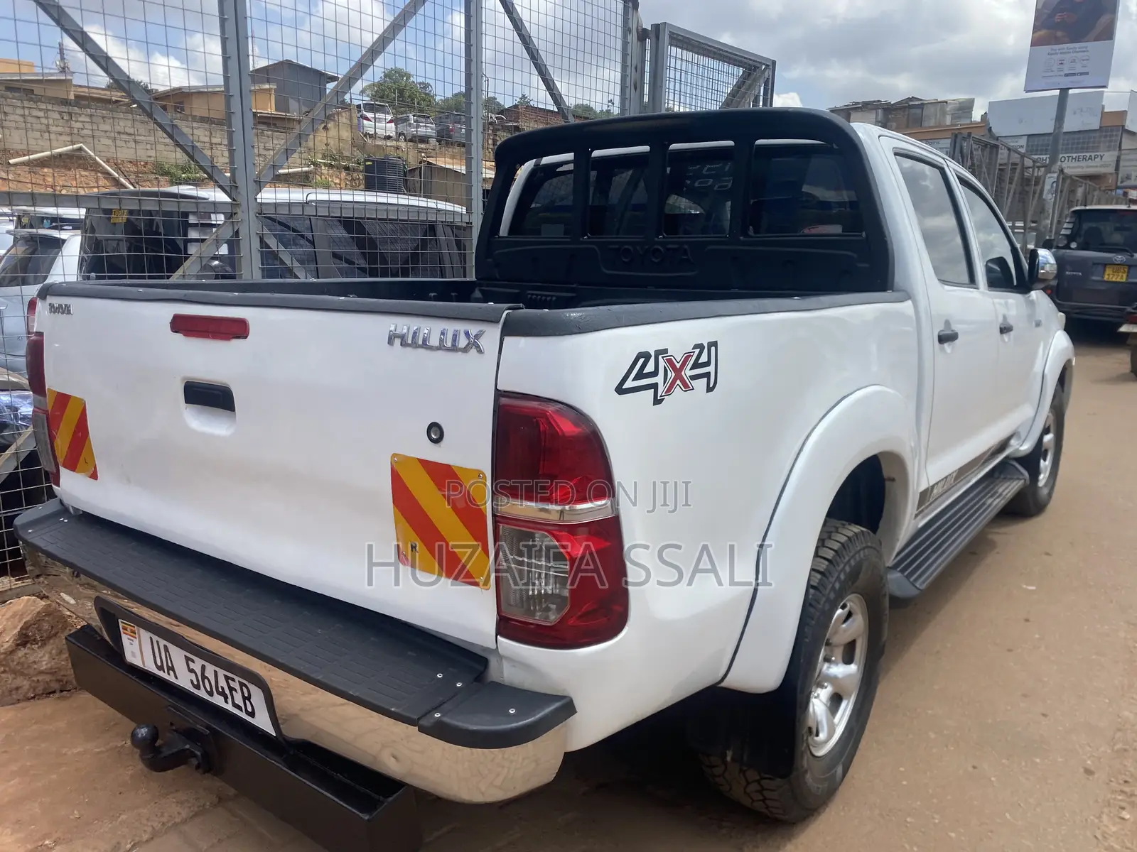 Toyota Hilux 2014 White