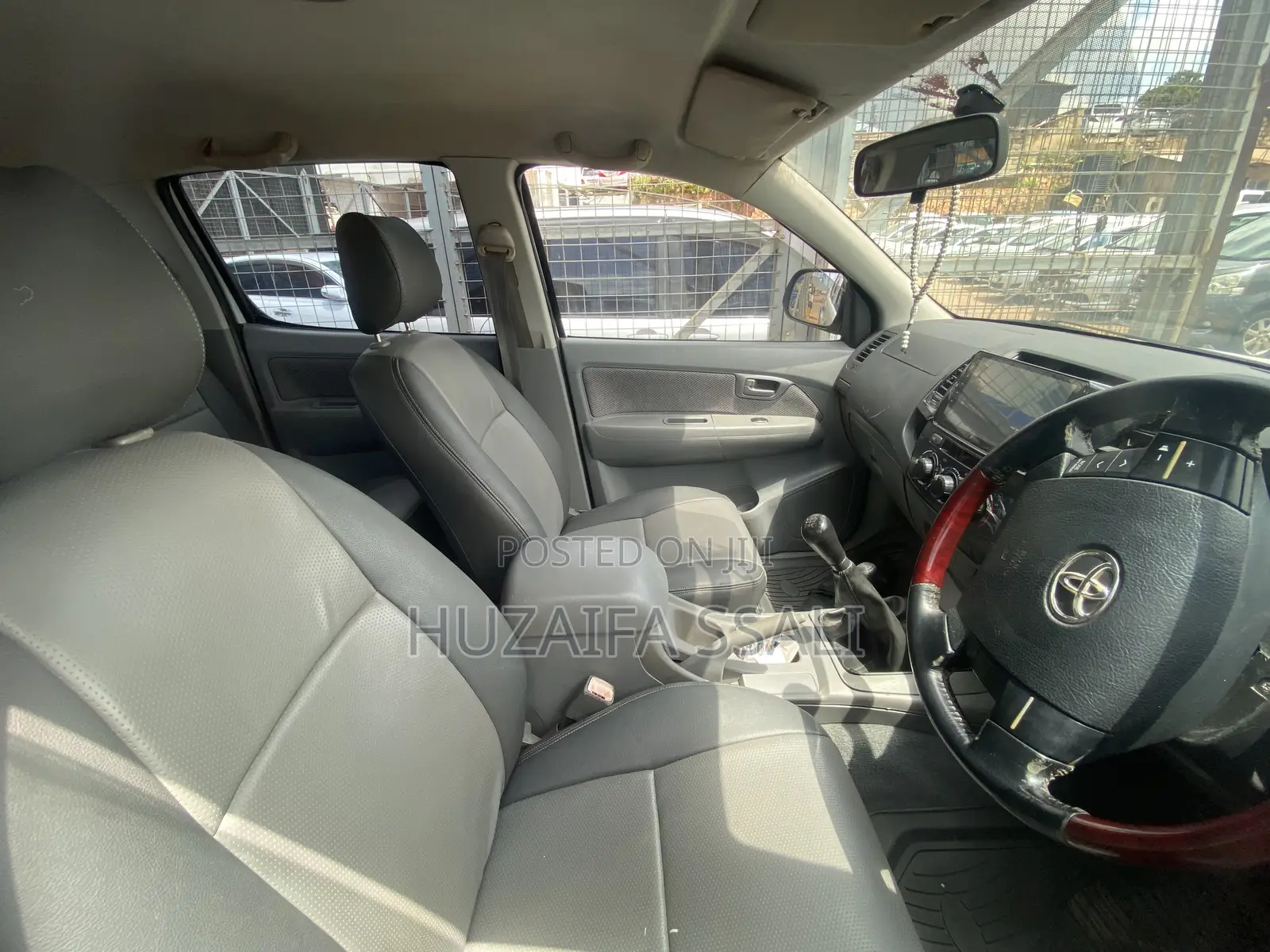 Toyota Hilux 2014 White
