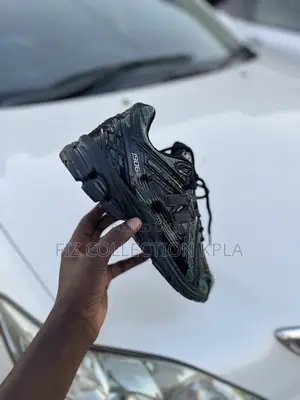 New Balance 1906 Green Black Shiny
