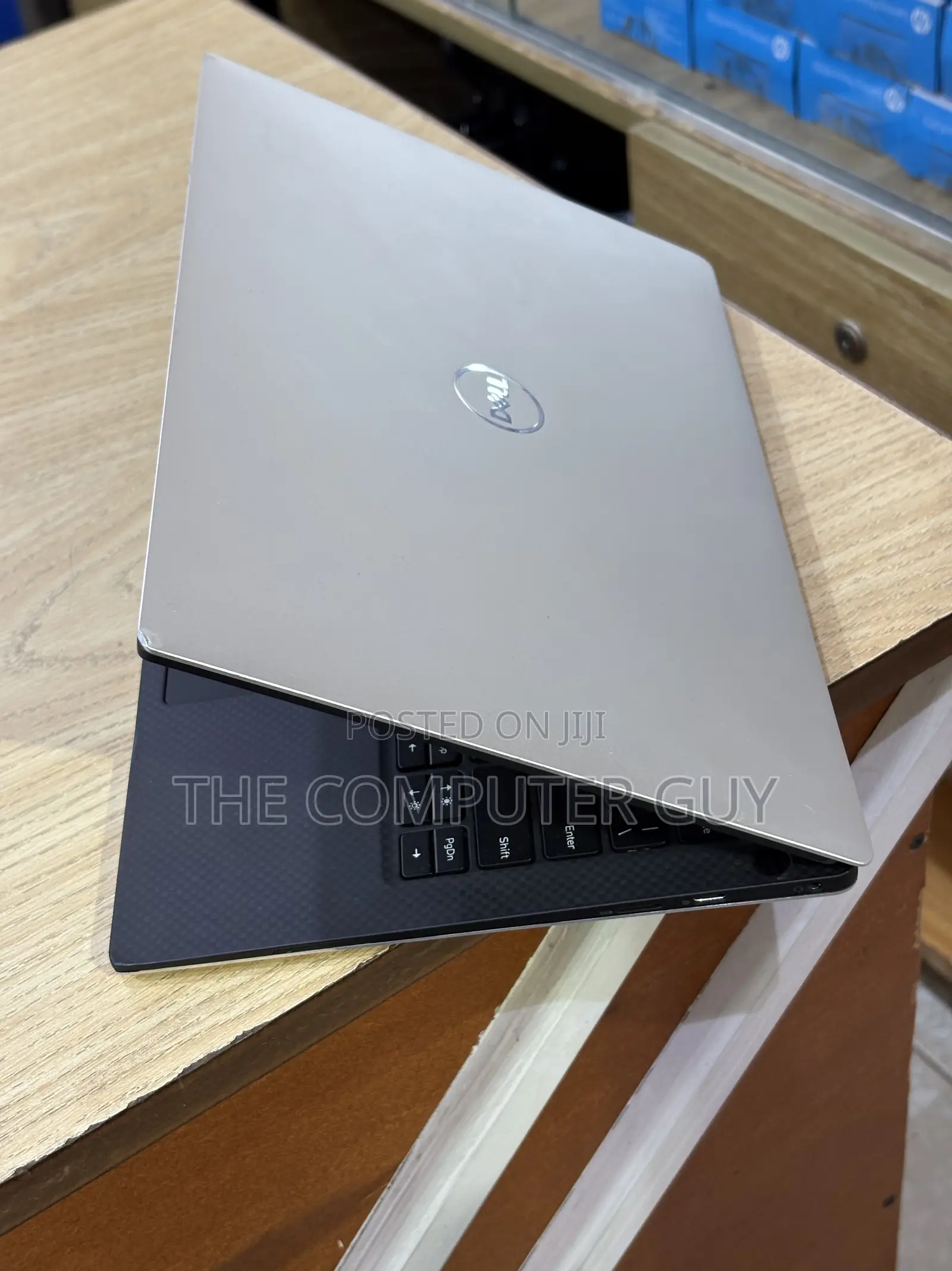 New Laptop Dell XPS 13 9380 8GB Intel Core i7 SSD 256GB