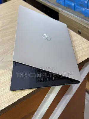 New Laptop Dell XPS 13 9380 8GB Intel Core i7 SSD 256GB
