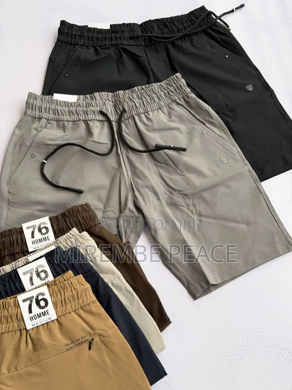 Gent's Khaki Shorts