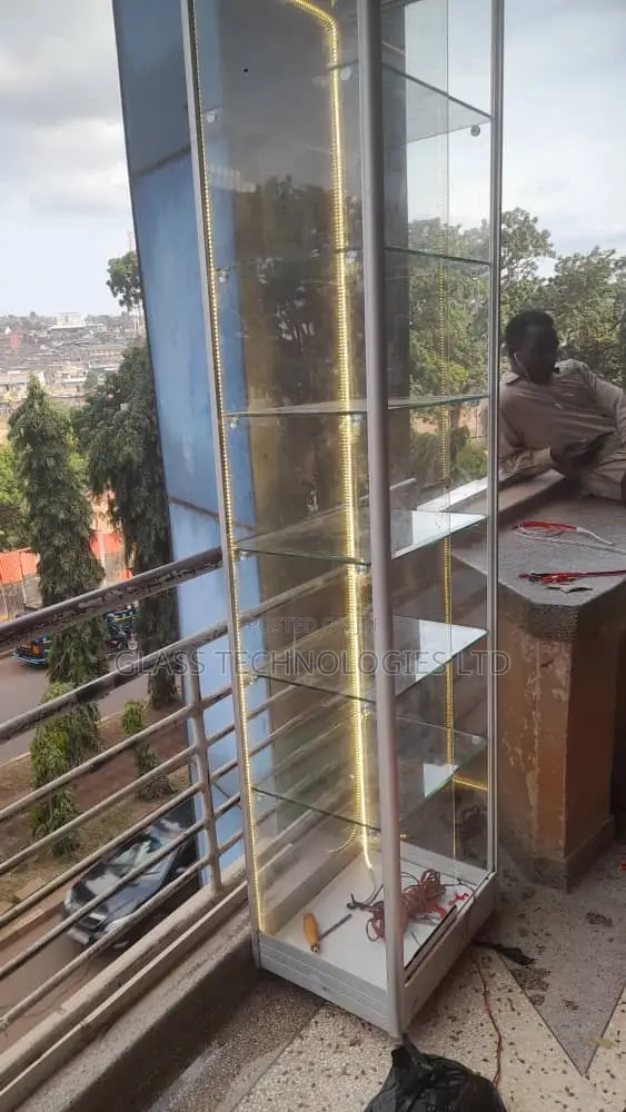 Glass Display