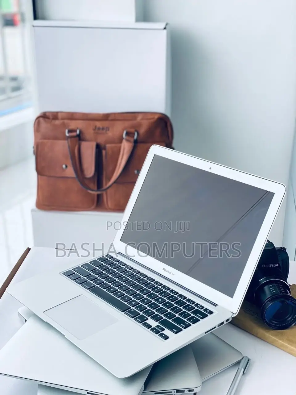 New Laptop Apple MacBook Air 8GB Intel Core i5 SSD 256GB