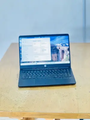 New Laptop HP 250 G10 8GB Intel Core i7 SSD 256GB