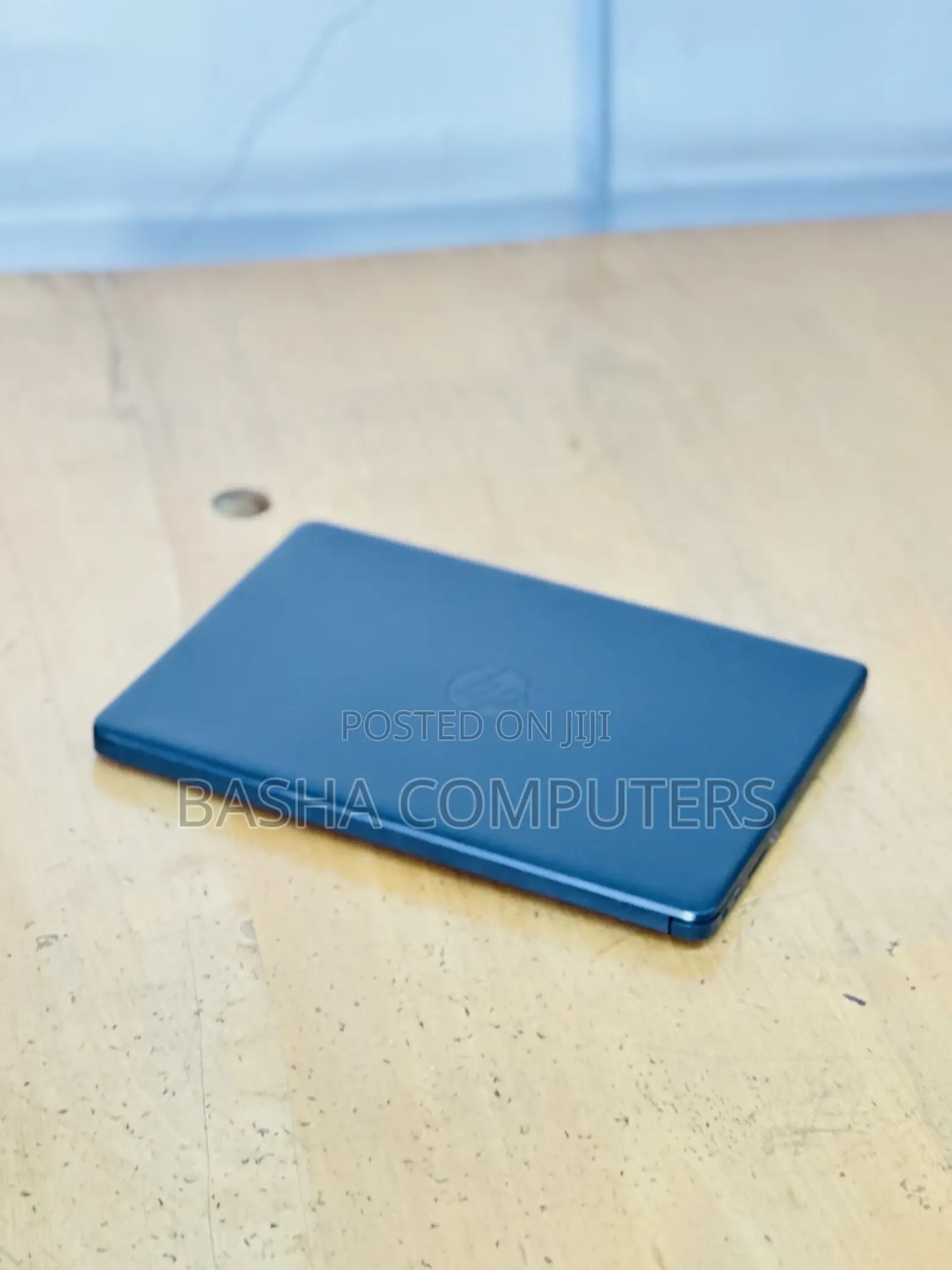 New Laptop HP 250 G10 8GB Intel Core i7 SSD 256GB