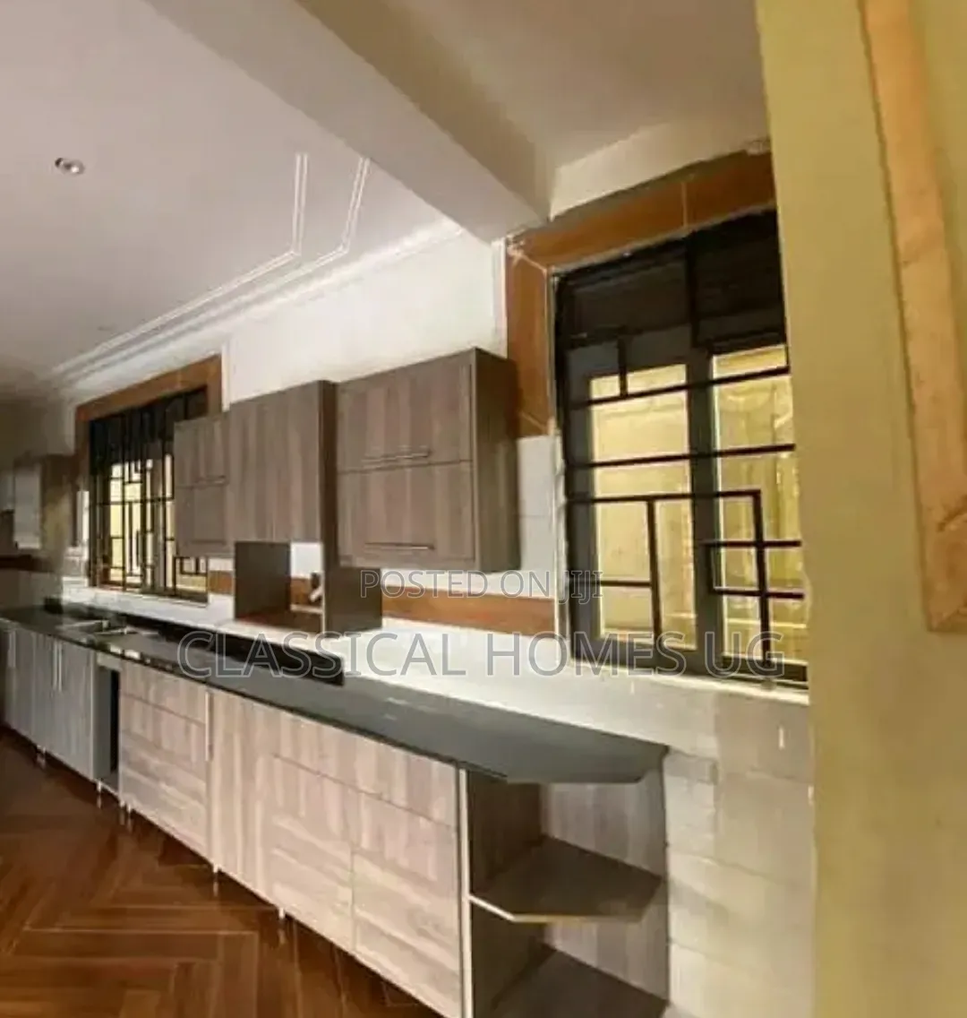 5bdrm Duplex in Kira, Central Division for rent