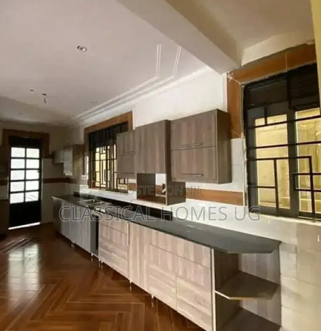 5bdrm Duplex in Kira, Central Division for rent