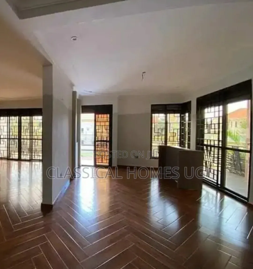 5bdrm Duplex in Kira, Central Division for rent