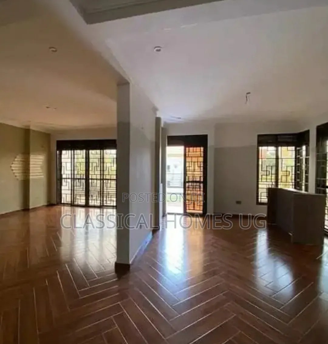 5bdrm Duplex in Kira, Central Division for rent