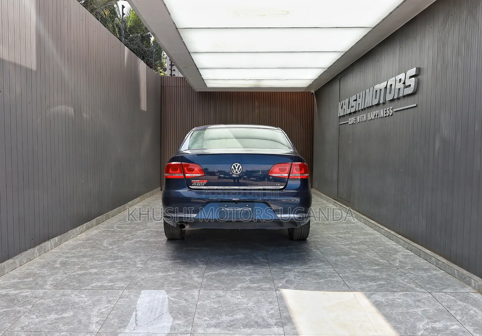 Volkswagen Passat 2012 Blue