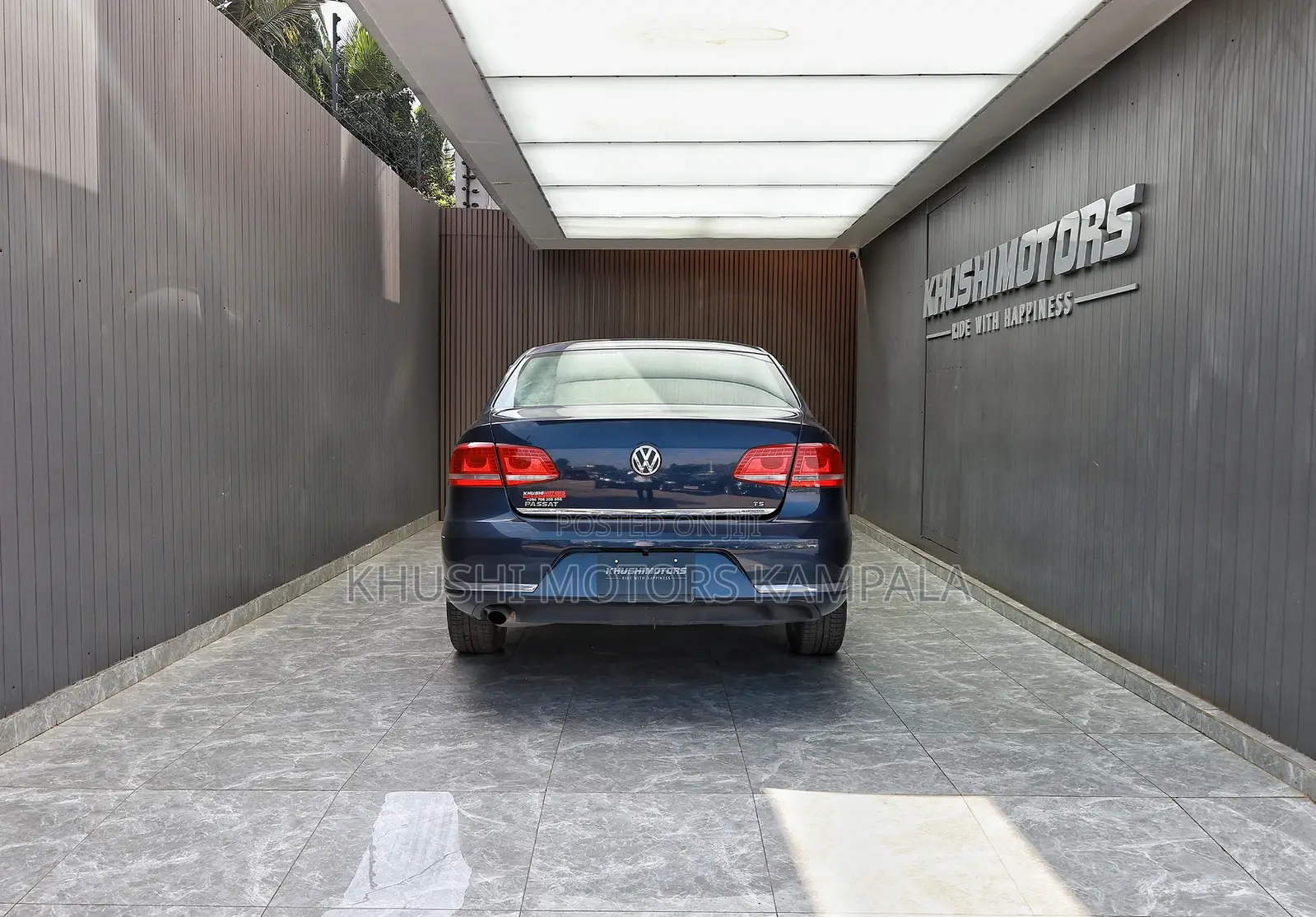 Volkswagen Passat 2012 Blue