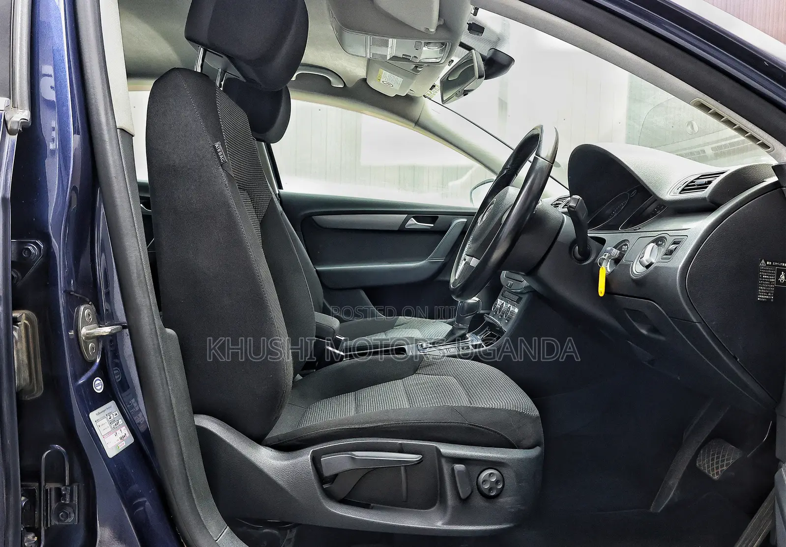 Volkswagen Passat 2012 Blue