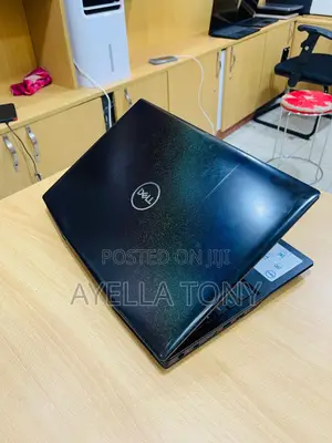 New Laptop Dell G15 5535 6GB Intel Core i7 SSD 512GB