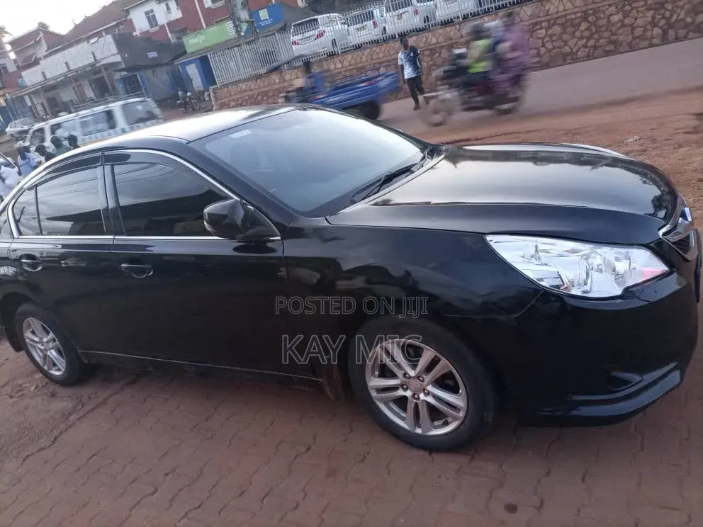 Subaru Legacy 2.5i 2011 Black