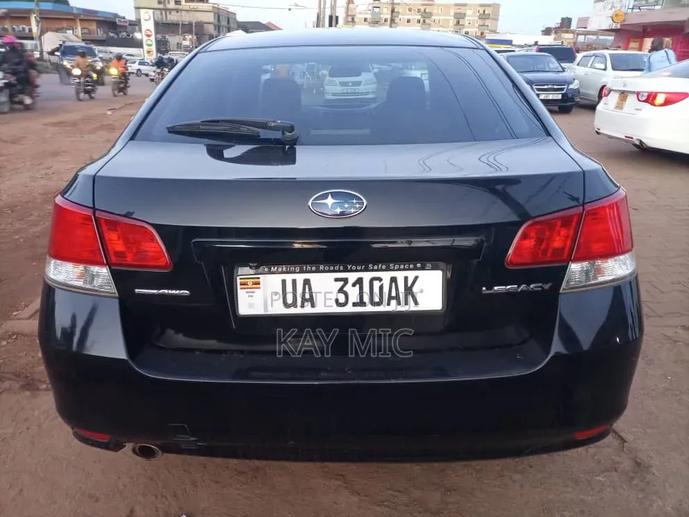 Subaru Legacy 2.5i 2011 Black