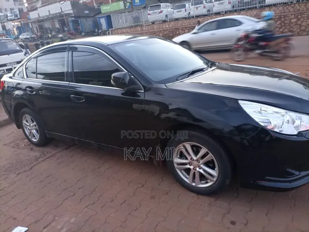 Subaru Legacy 2.5i 2011 Black