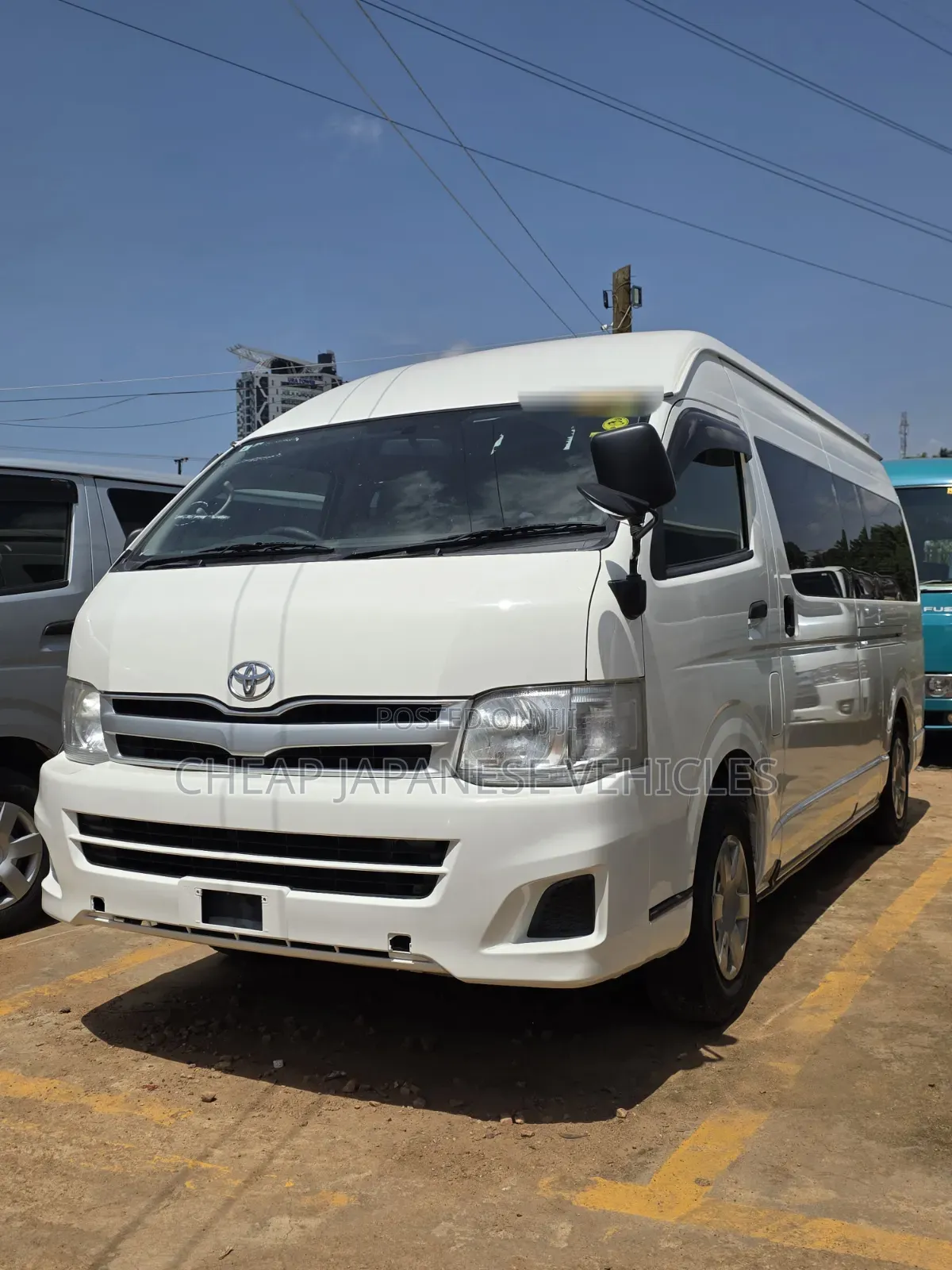 Toyota HiAce 2014 White