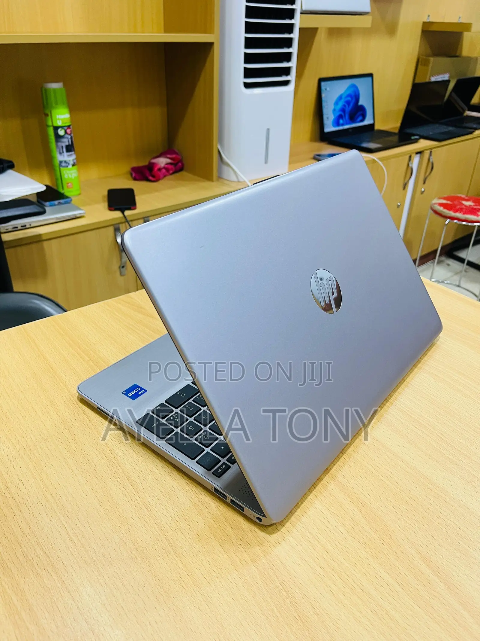New Laptop HP 250 G8 8GB Intel Core i5 SSD 256GB