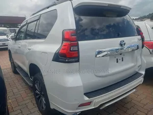 Toyota Land Cruiser Prado 2.7 2020 White