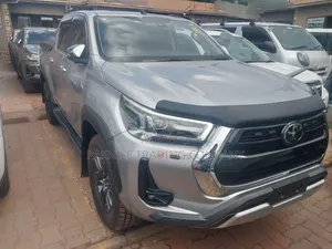 Toyota Hilux Revo Double Cab Deisel 2.4 AWD 2022 Silver