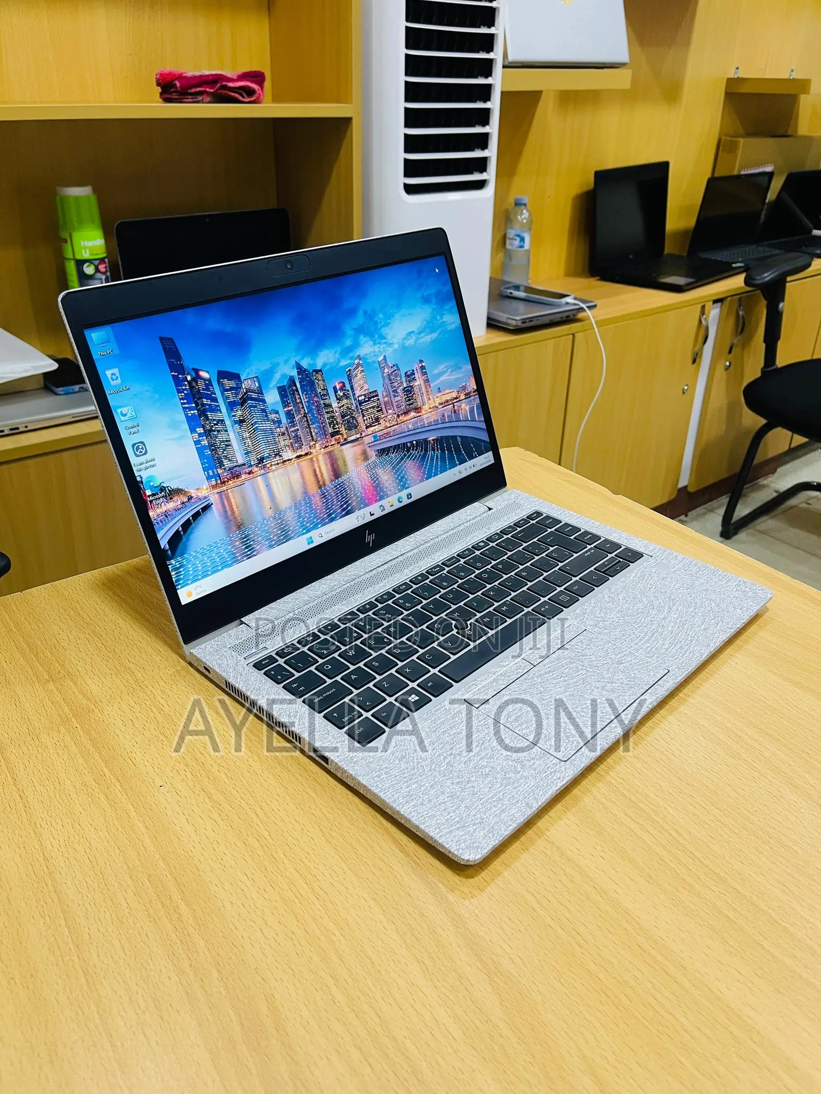 New Laptop HP EliteBook 840 G6 8GB Intel Core i7 SSD 256GB