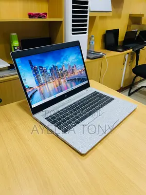 New Laptop HP EliteBook 840 G6 8GB Intel Core i7 SSD 256GB
