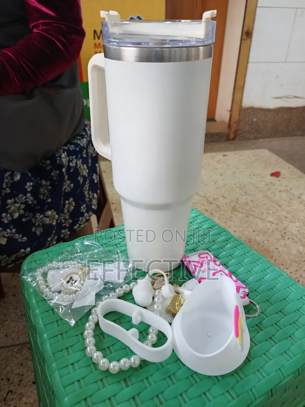 Vacuum Insulated Travel Tumbler With Accessories Kit.