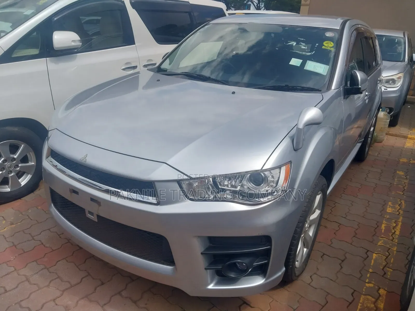 Mitsubishi Outlander SE (AWC) 2013 Silver