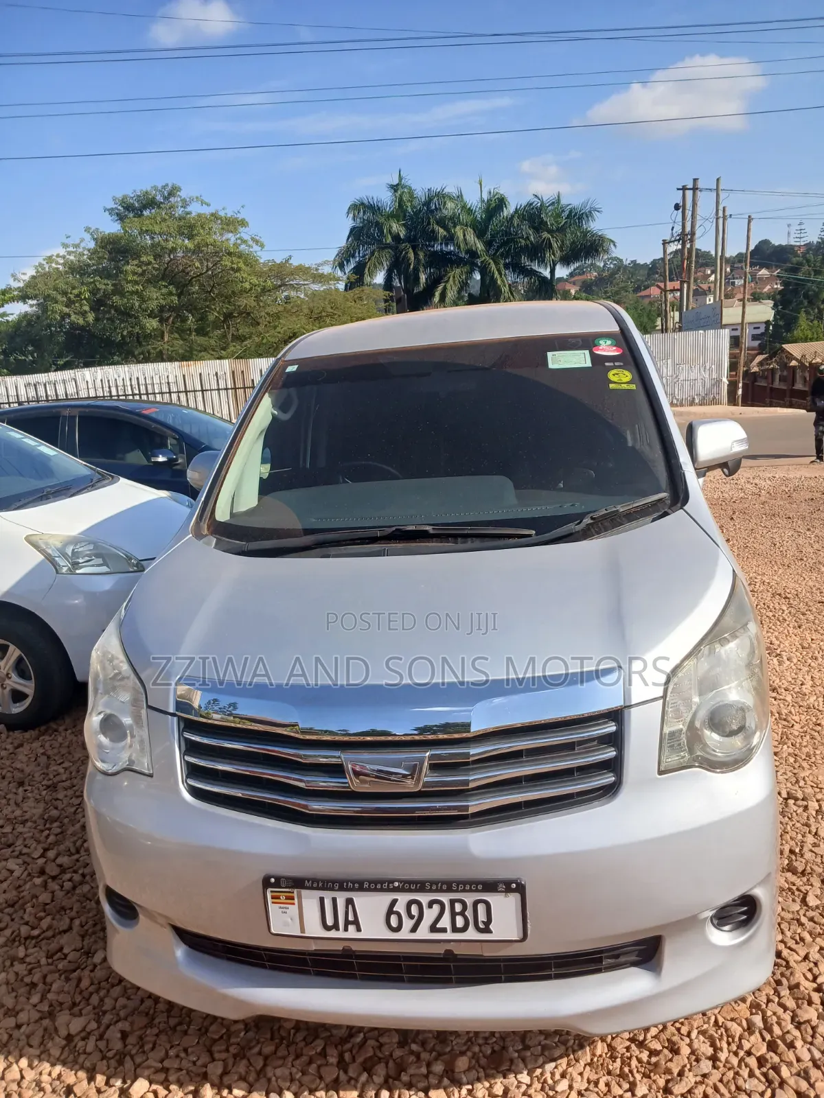 Toyota Noah 2.0 FWD (8 Seater) 2018 Silver