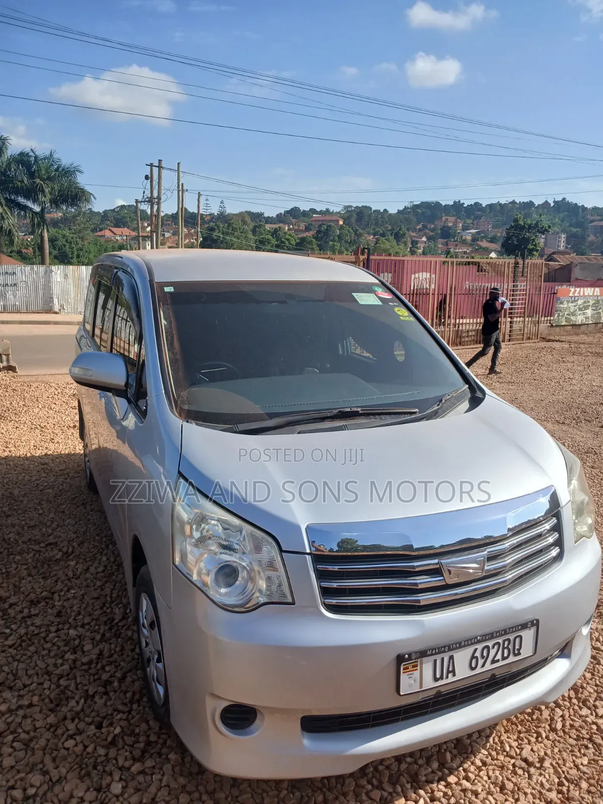 Toyota Noah 2.0 FWD (8 Seater) 2018 Silver