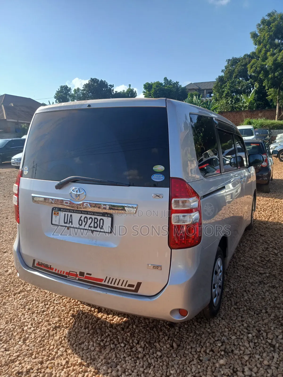 Toyota Noah 2.0 FWD (8 Seater) 2018 Silver