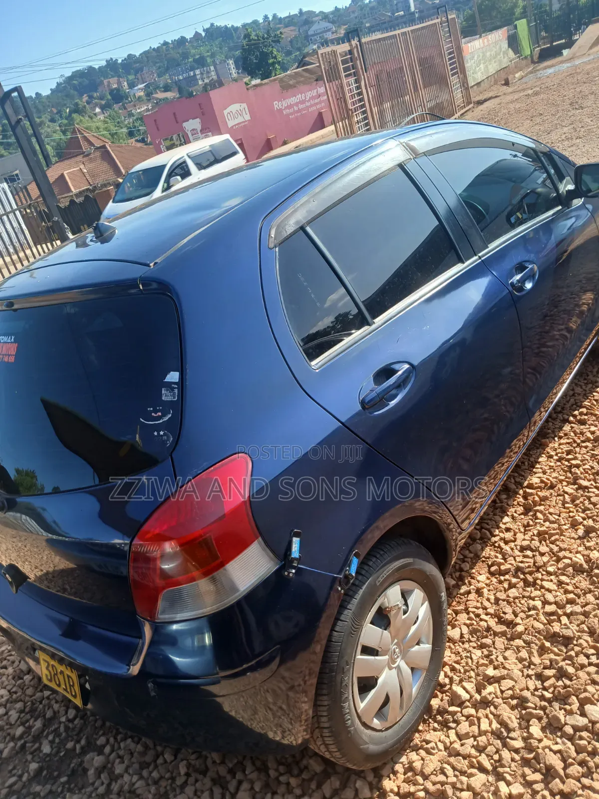 Toyota Vitz 1.5 FWD 5dr 2018 Blue