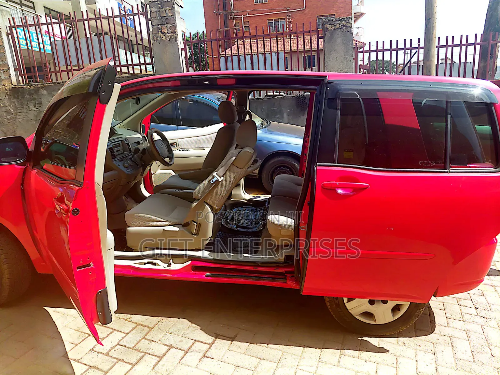 Toyota Raum 2008 Red